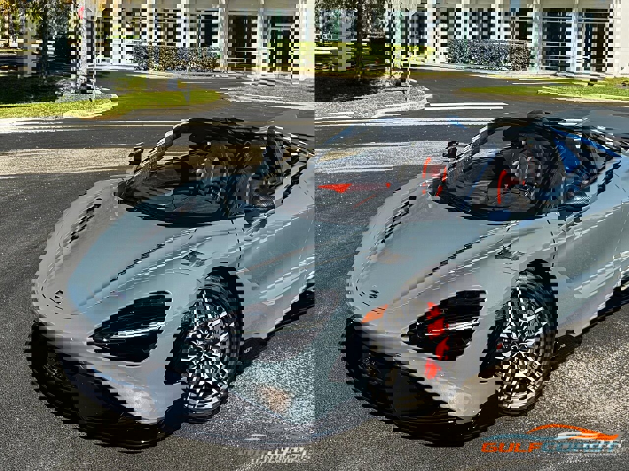 Used 2022 McLaren 765LT image 12