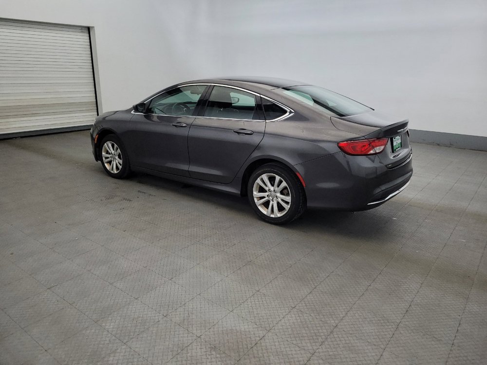 Used 2015 Chrysler 200 Limited FWD image 3