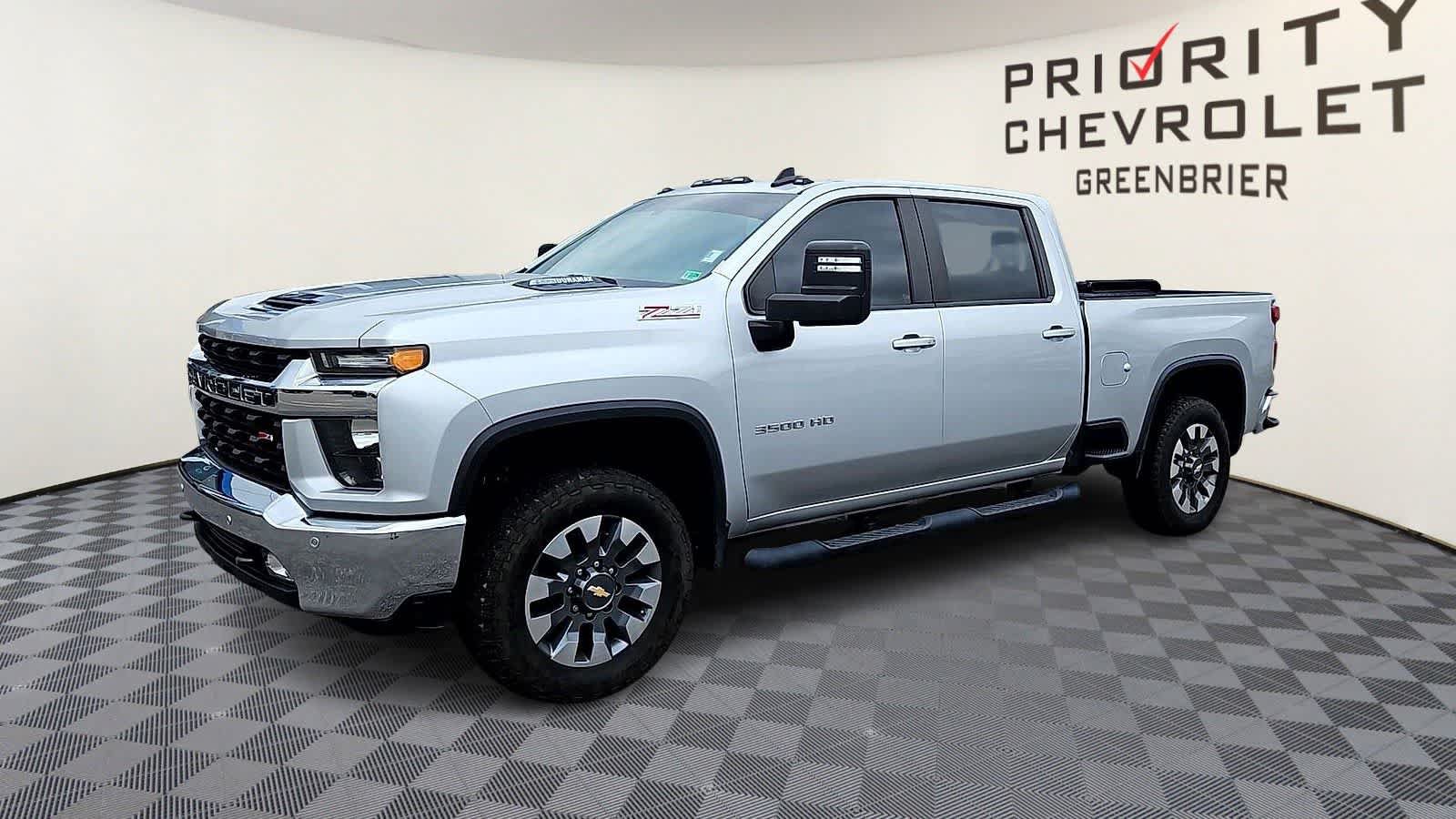 Used 2023 Chevrolet Silverado 3500 LT w/ All Star Edition AWD/4WD image 4