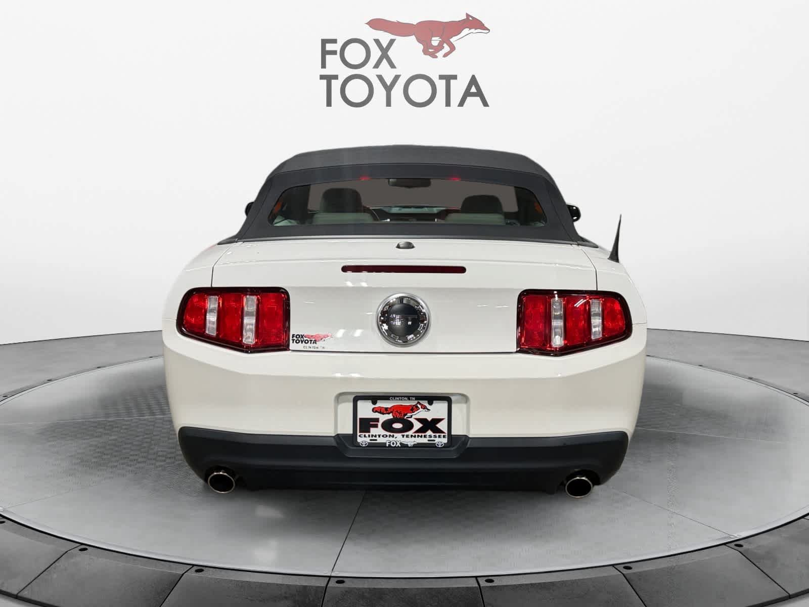 Used 2010 Ford Mustang GT Premium RWD image 5