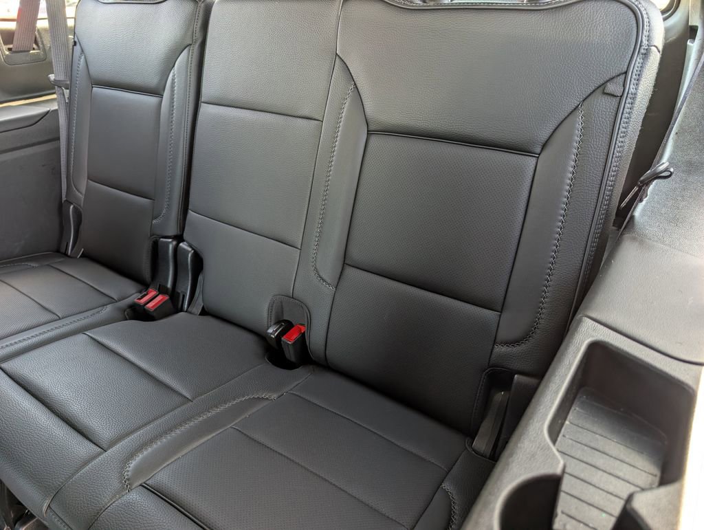 Used 2023 GMC Yukon XL Denali AWD/4WD image 19