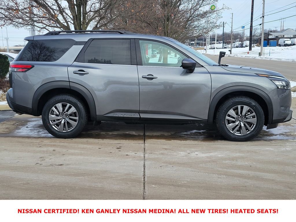 Certified 2025 Nissan Pathfinder SV image 2