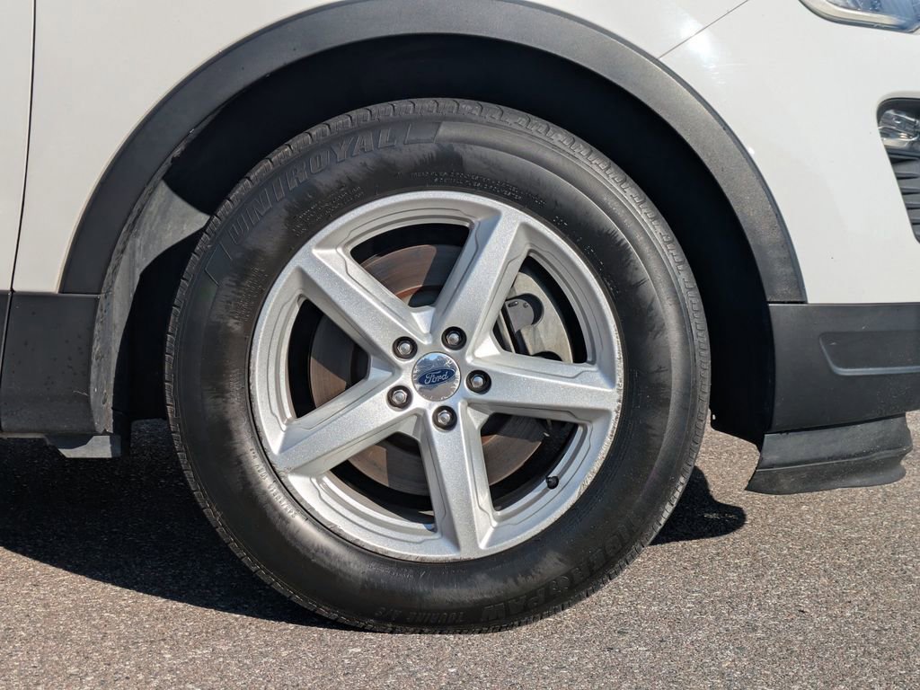 Used 2018 Ford Explorer XLT w/ Equipment Group 202A image 11