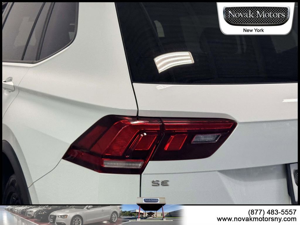 Used 2022 Volkswagen Tiguan SE R-Line AWD/4WD image 6