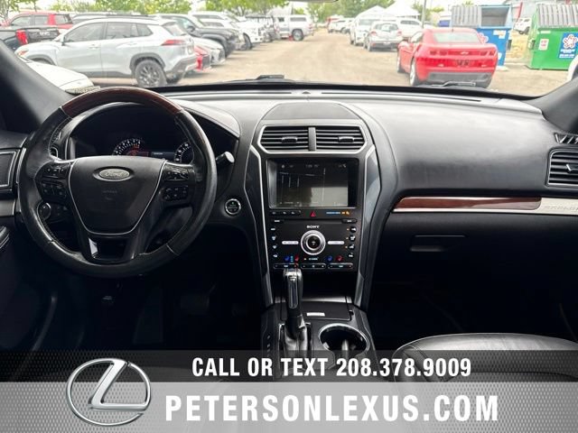 Used 2019 Ford Explorer Platinum AWD/4WD image 17