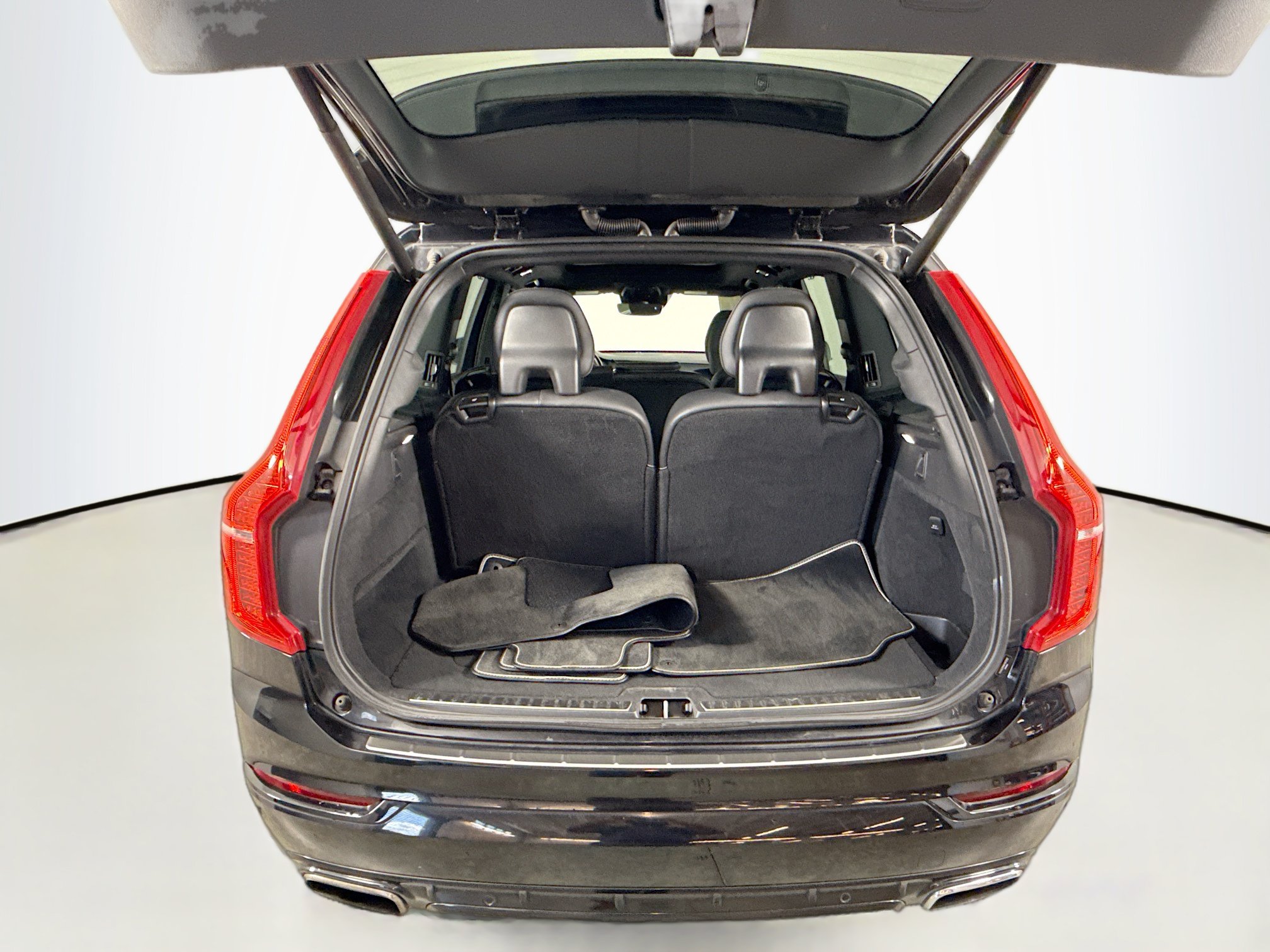 Used 2019 Volvo XC90 T6 R-Design w/ Advanced Package AWD/4WD image 26