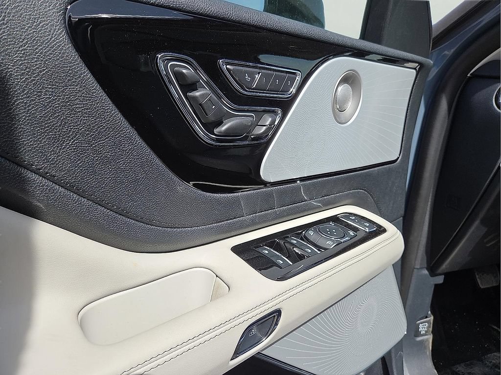 New 2026 Lincoln Aviator Reserve AWD/4WD image 17