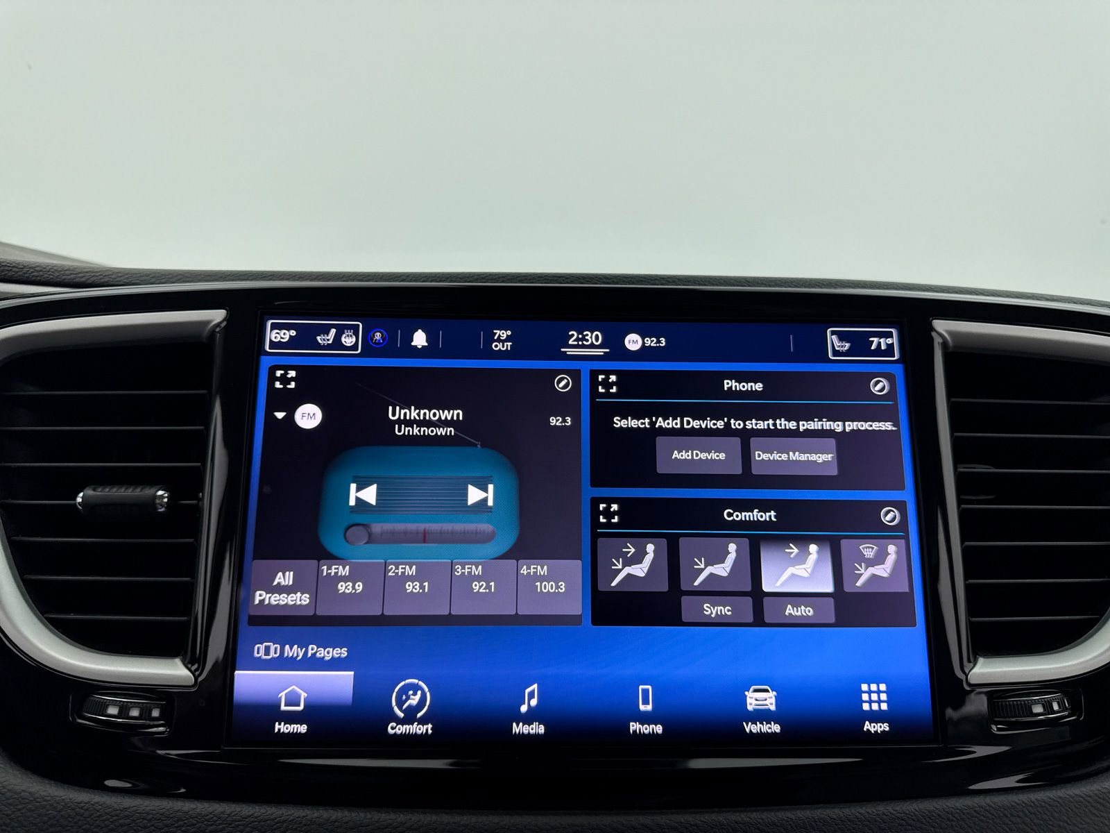 Used 2021 Chrysler Pacifica Touring-L FWD image 20