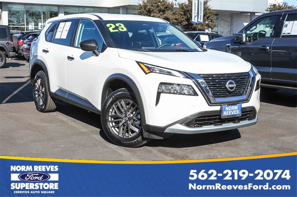 Used 2023 Nissan Rogue S image 1