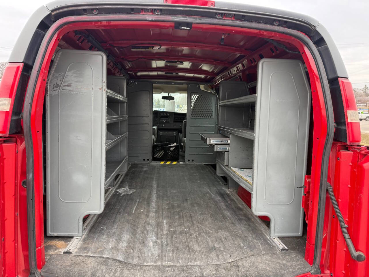 Used 2015 Chevrolet Express 2500 image 11