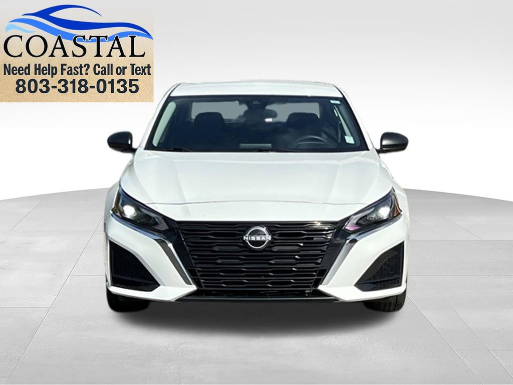 Certified 2025 Nissan Altima 2.5 SV FWD image 2