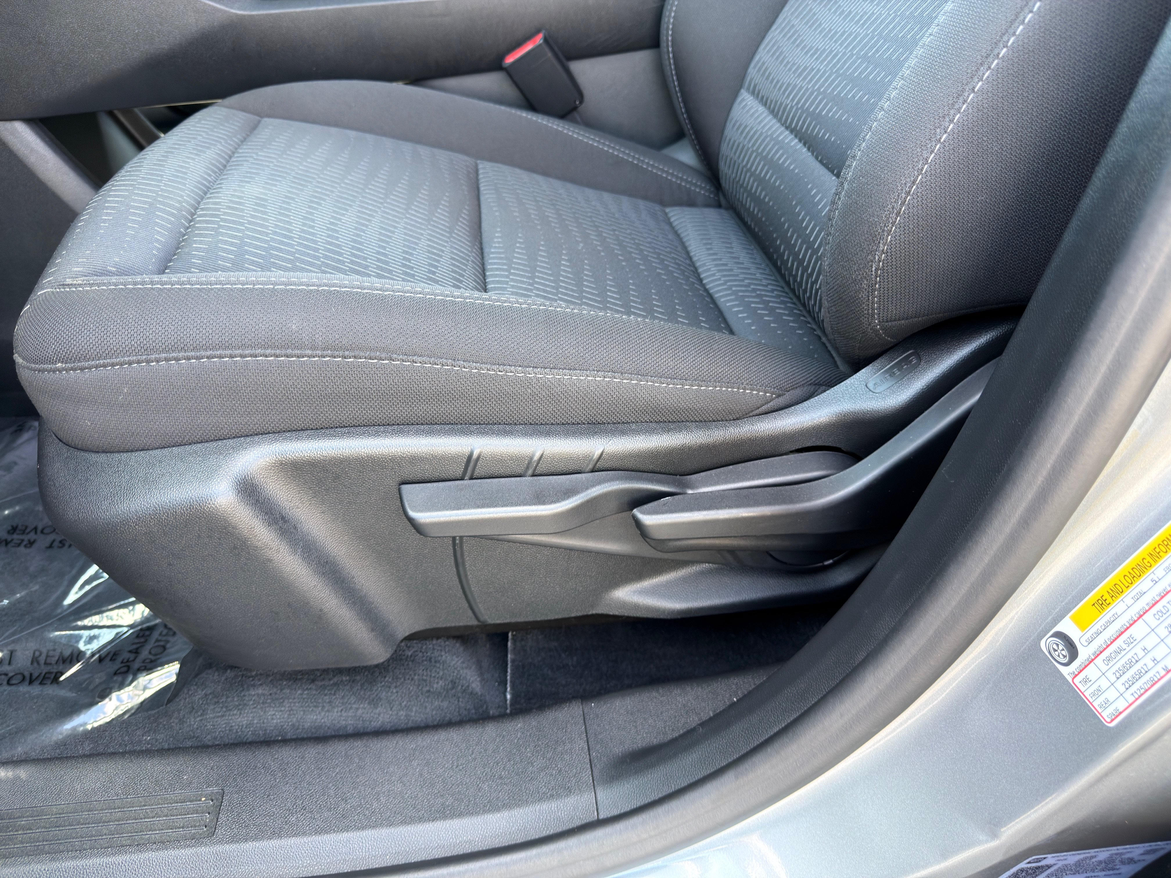 Used 2026 Chevrolet Equinox LT FWD image 26