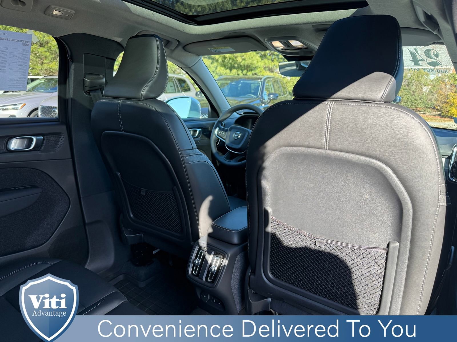 Certified 2024 Volvo XC40 B5 Ultimate w/ Protection Package Premier image 27