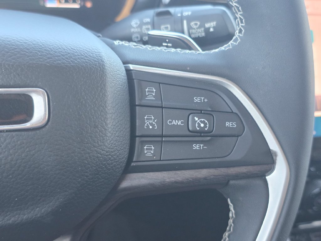 Used 2023 Jeep Grand Cherokee 4WD 4xe image 35