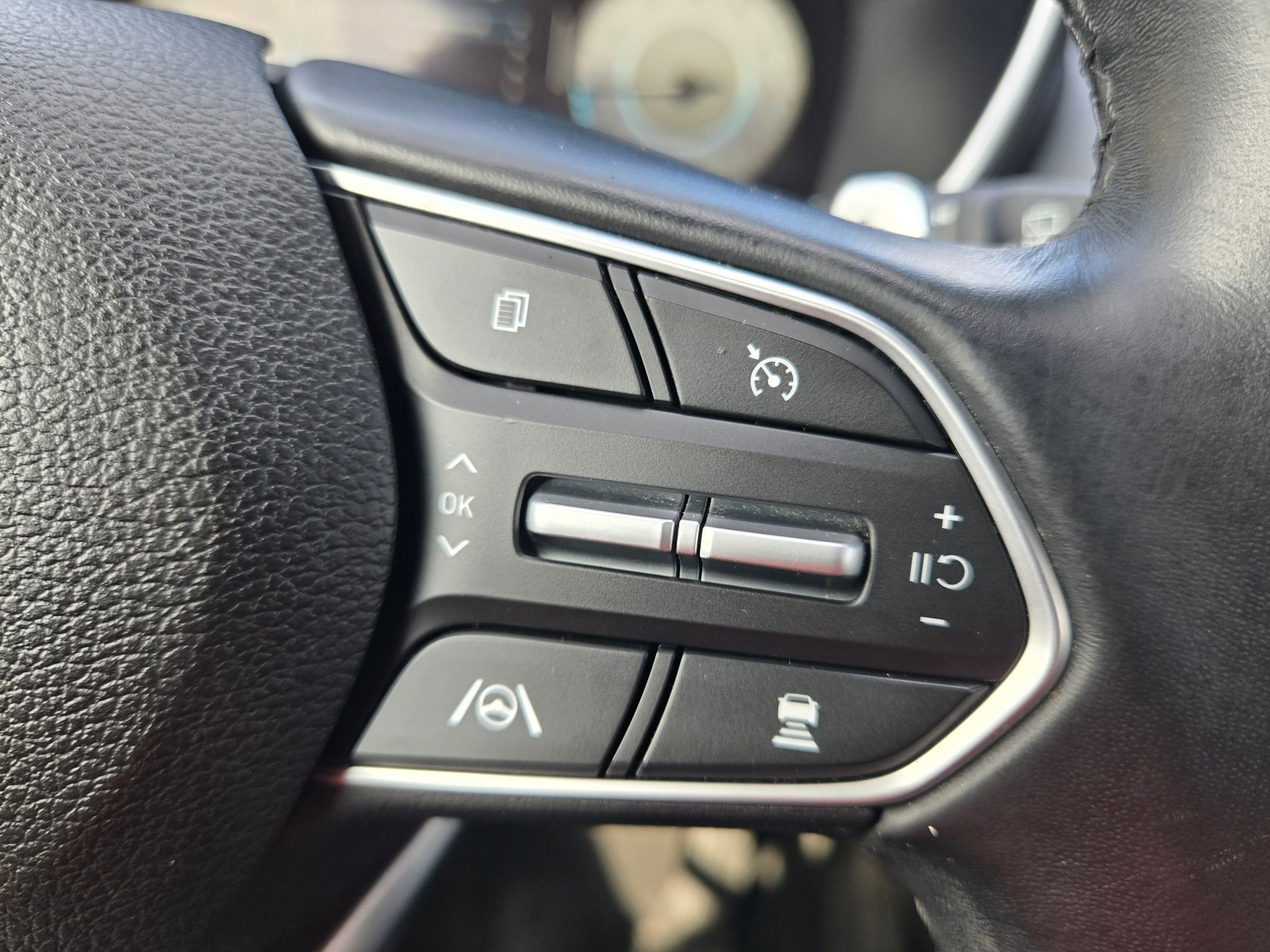 Used 2021 Hyundai Santa Fe SEL w/ Convenience Package image 26