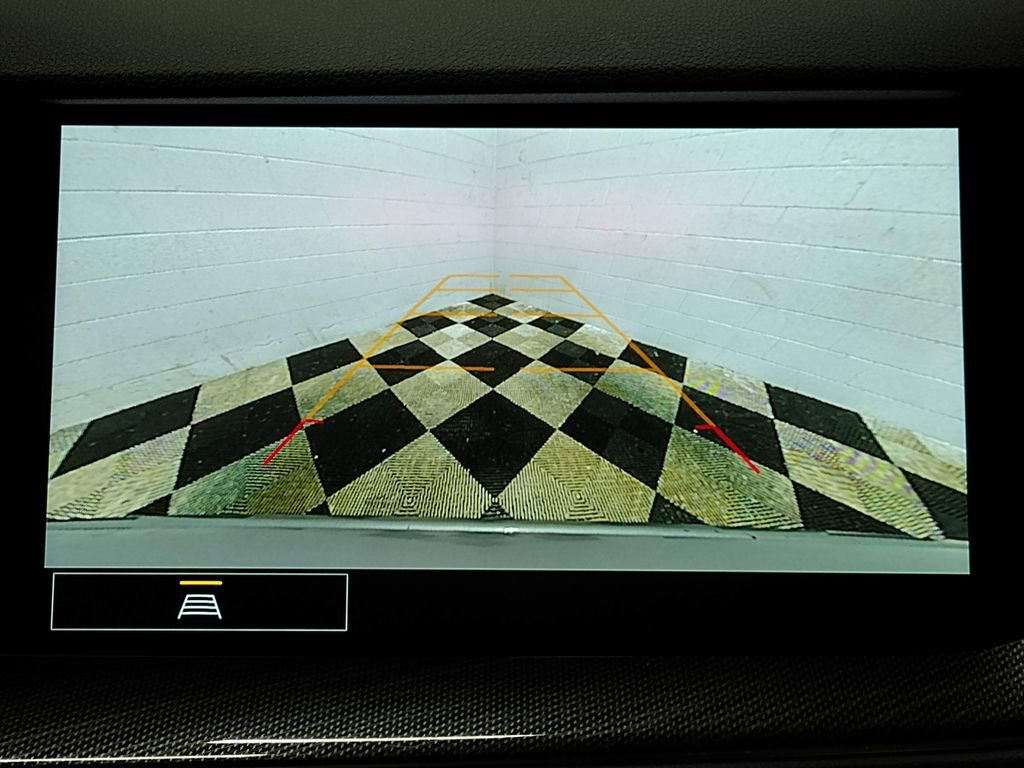 Used 2023 Buick Envision Essence image 10