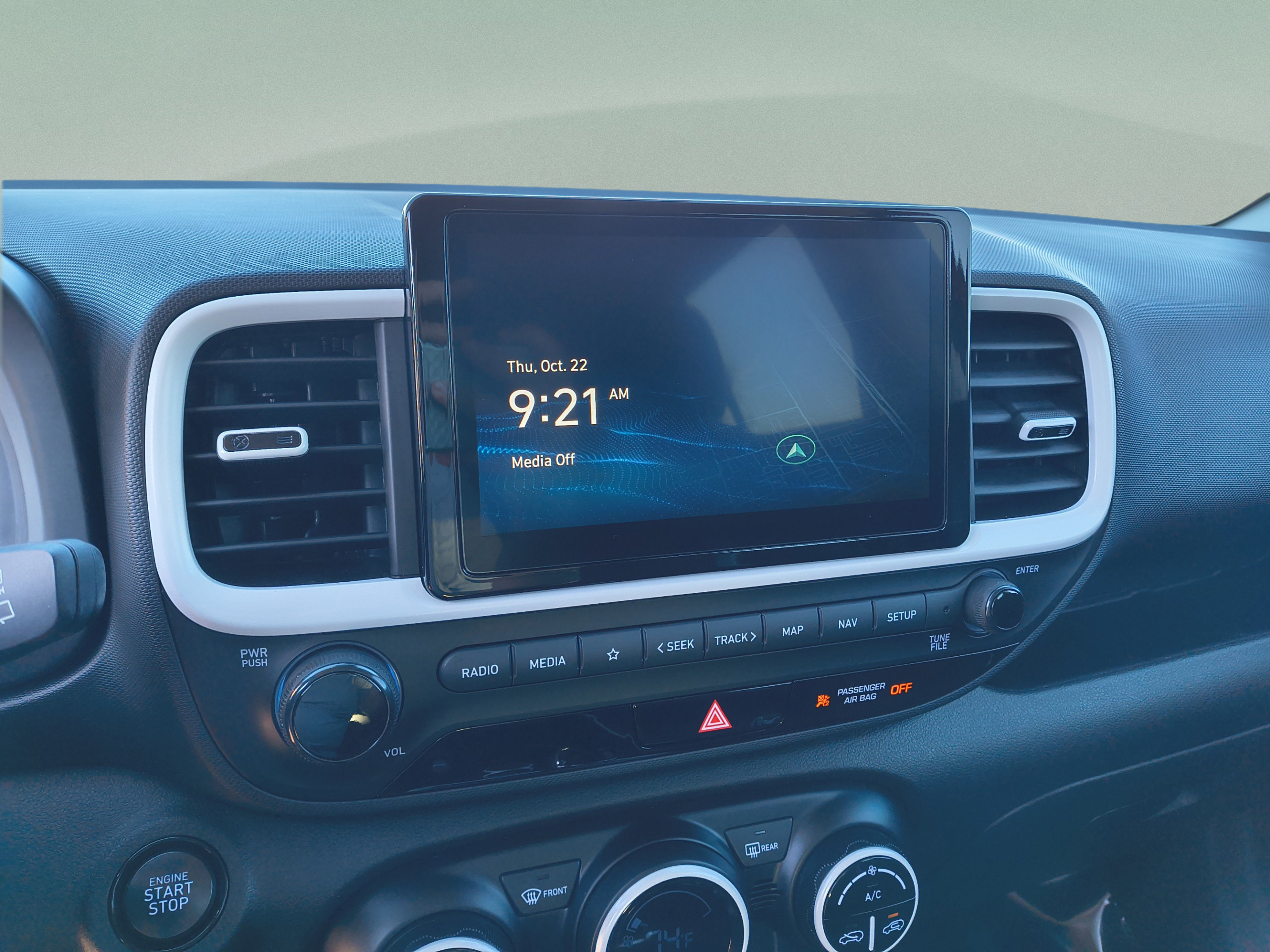 Certified 2023 Hyundai Venue Limited FWD image 22