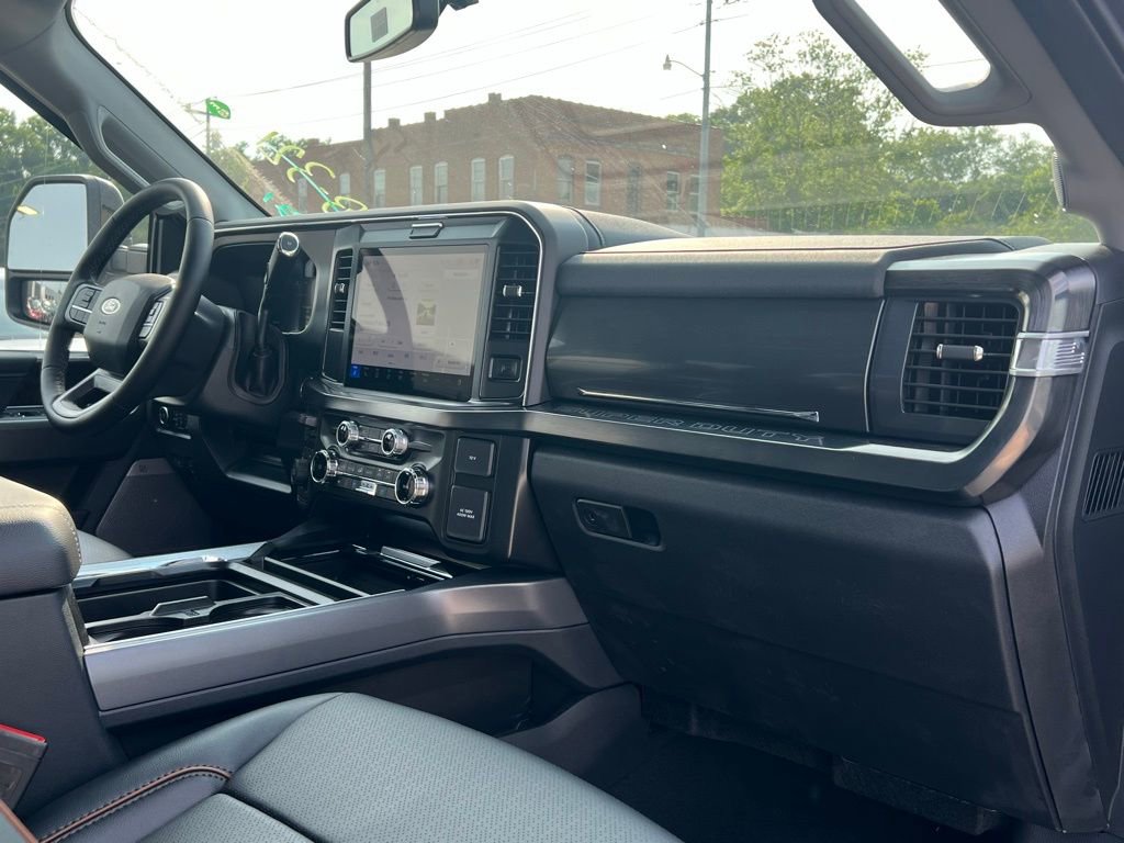 New 2025 Ford F250 Lariat image 21