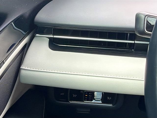 Used 2024 Lincoln Nautilus Reserve image 32