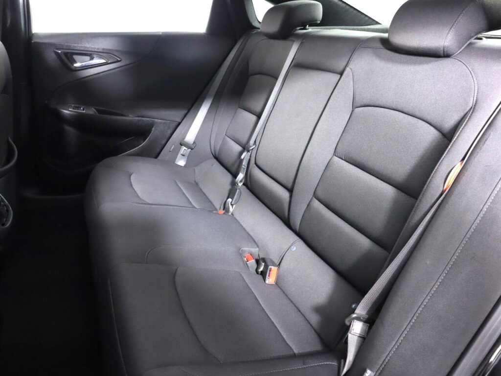 Used 2021 Chevrolet Malibu LT FWD image 31
