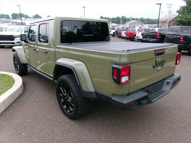 Certified 2025 Jeep Gladiator Sport AWD/4WD image 4