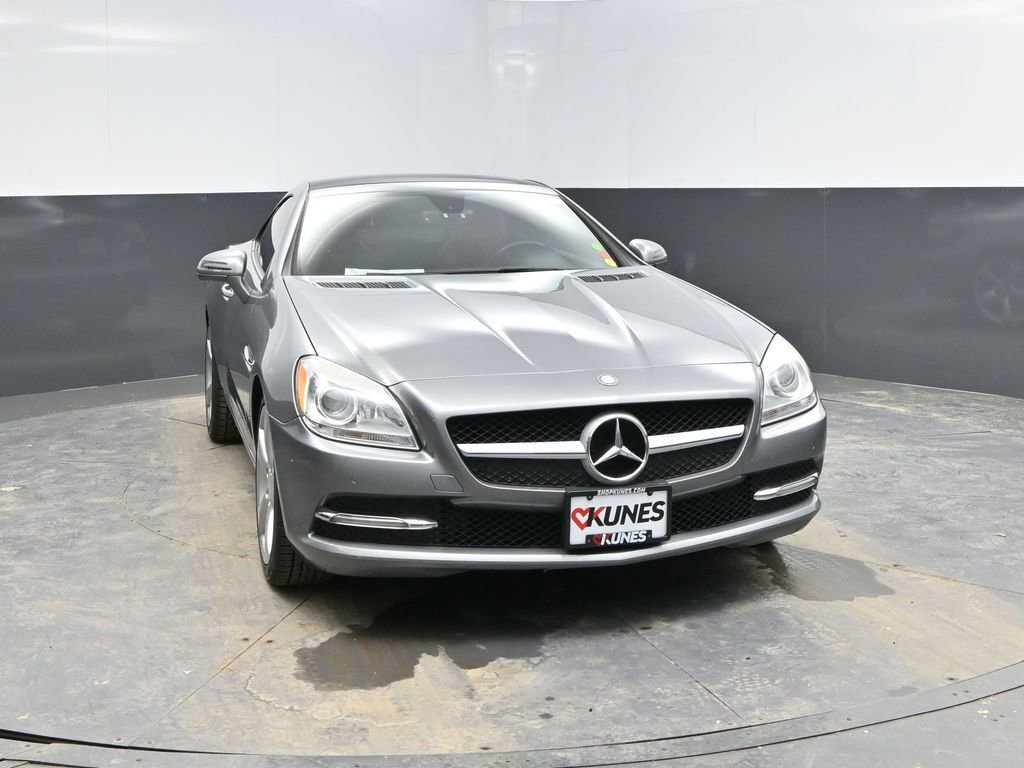 Used 2012 Mercedes-Benz SLK 350 image 2