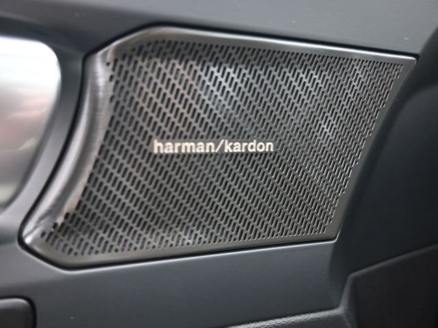 New 2026 Volvo XC40 B5 Ultra w/ Protection Package Premier image 30