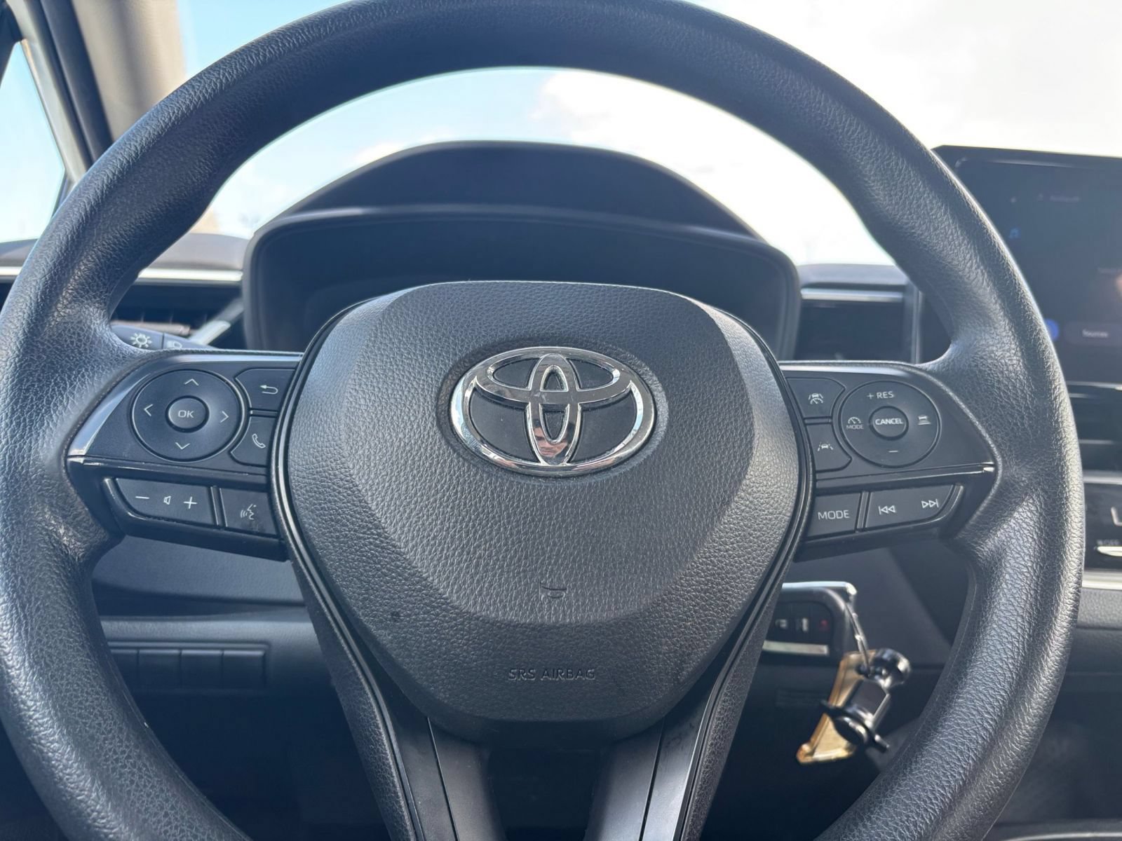 Used 2023 Toyota Corolla LE FWD image 25