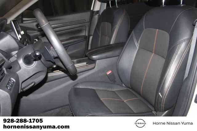 Used 2022 Nissan Altima 2.5 SR w/ Midnight Edition Package image 4