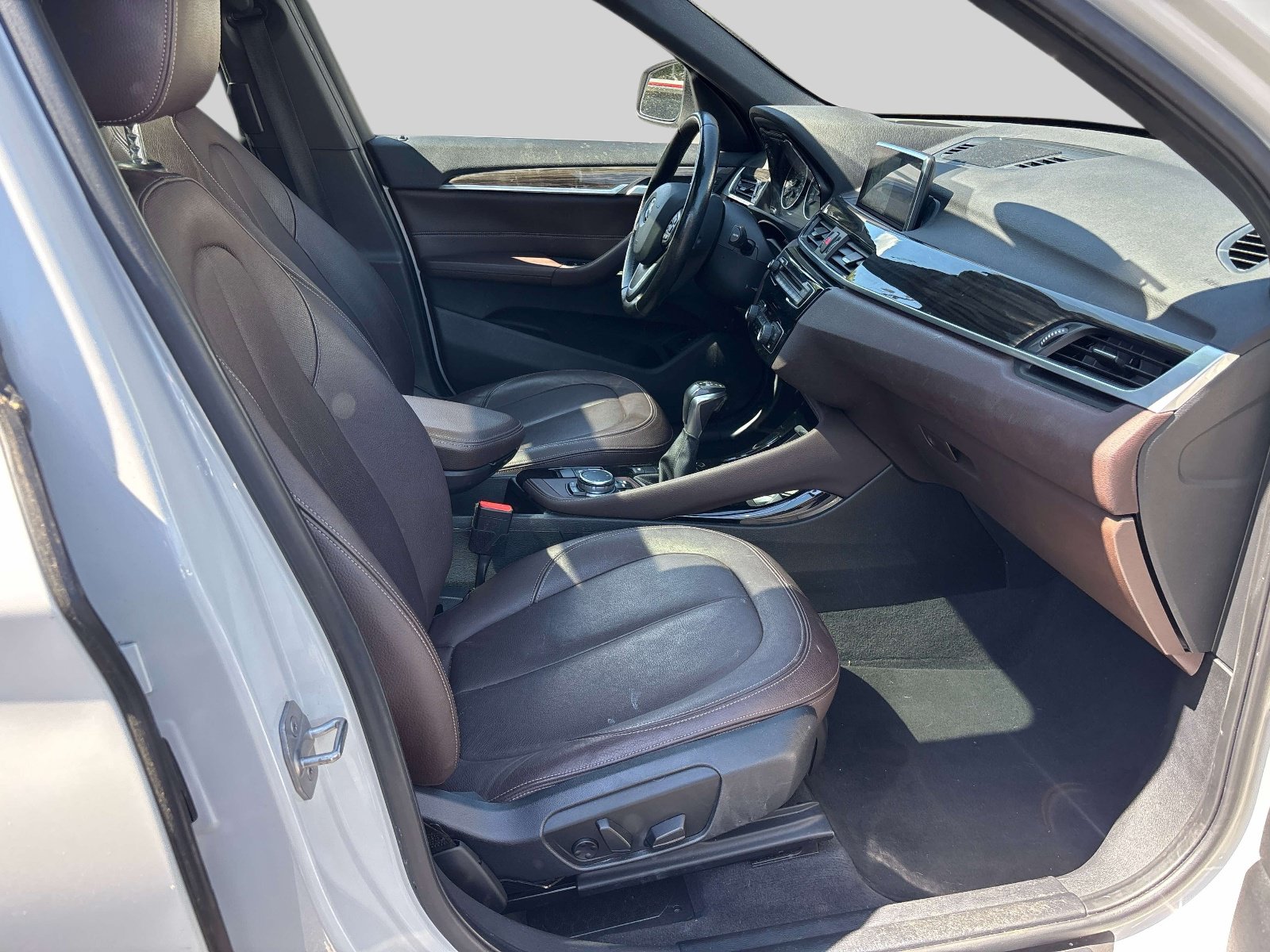 Used 2016 BMW X1 xDrive28i AWD/4WD image 16