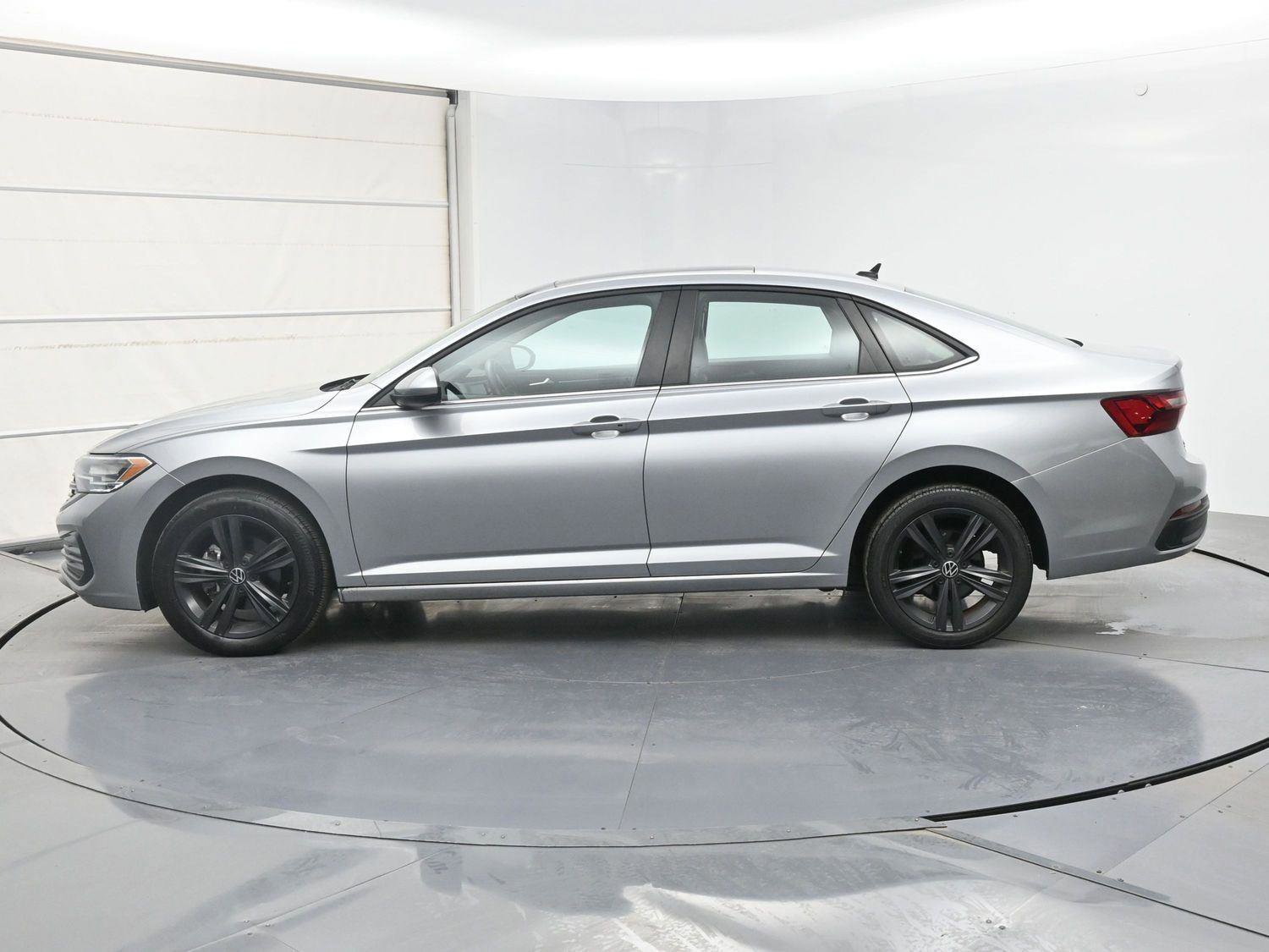 Used 2023 Volkswagen Jetta SE FWD image 21