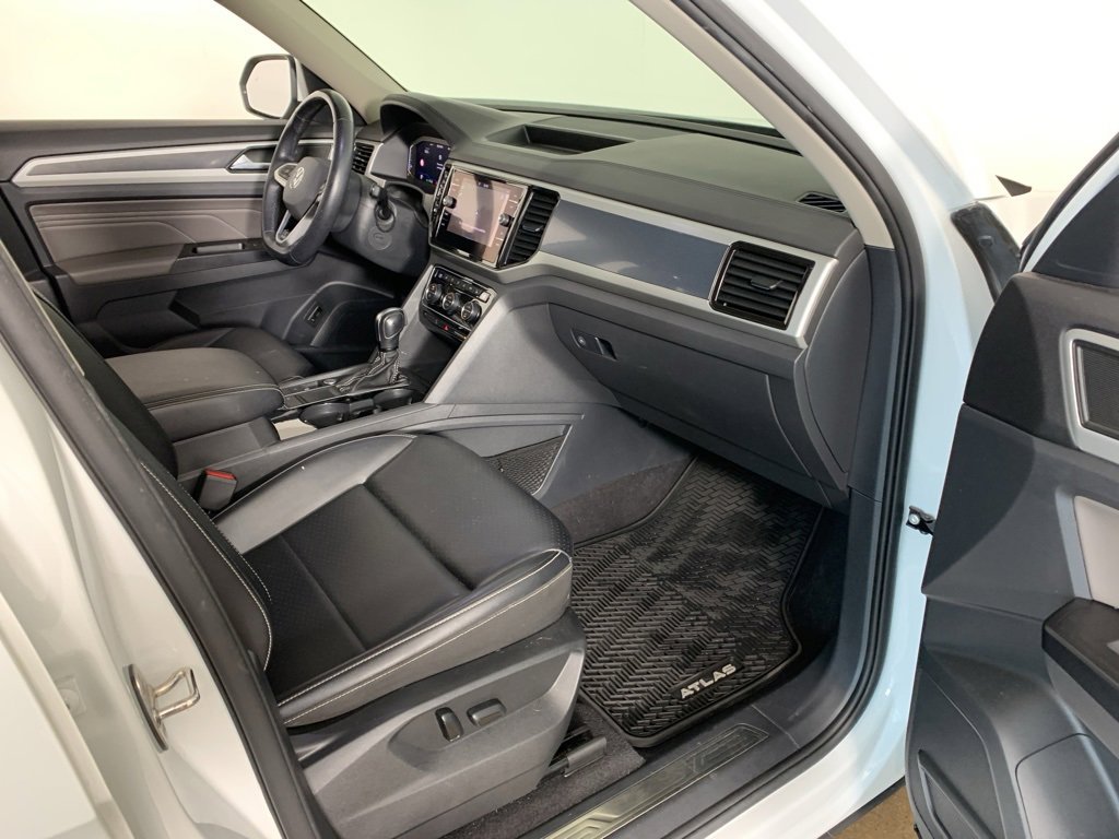 Used 2021 Volkswagen Atlas SEL R-Line image 39