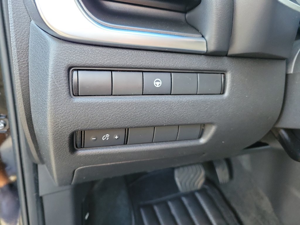 Used 2021 Nissan Rogue SV FWD image 26