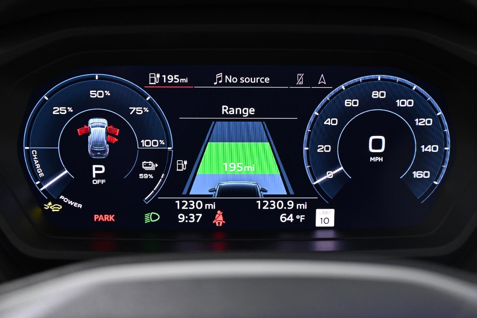 Used 2025 Audi Q4 e-tron Premium Plus w/ Premium Plus image 11