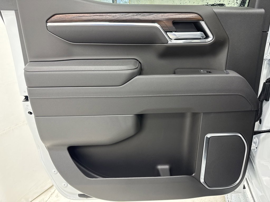 New 2026 GMC Sierra 1500 SLT w/ SLT Premium Package image 13