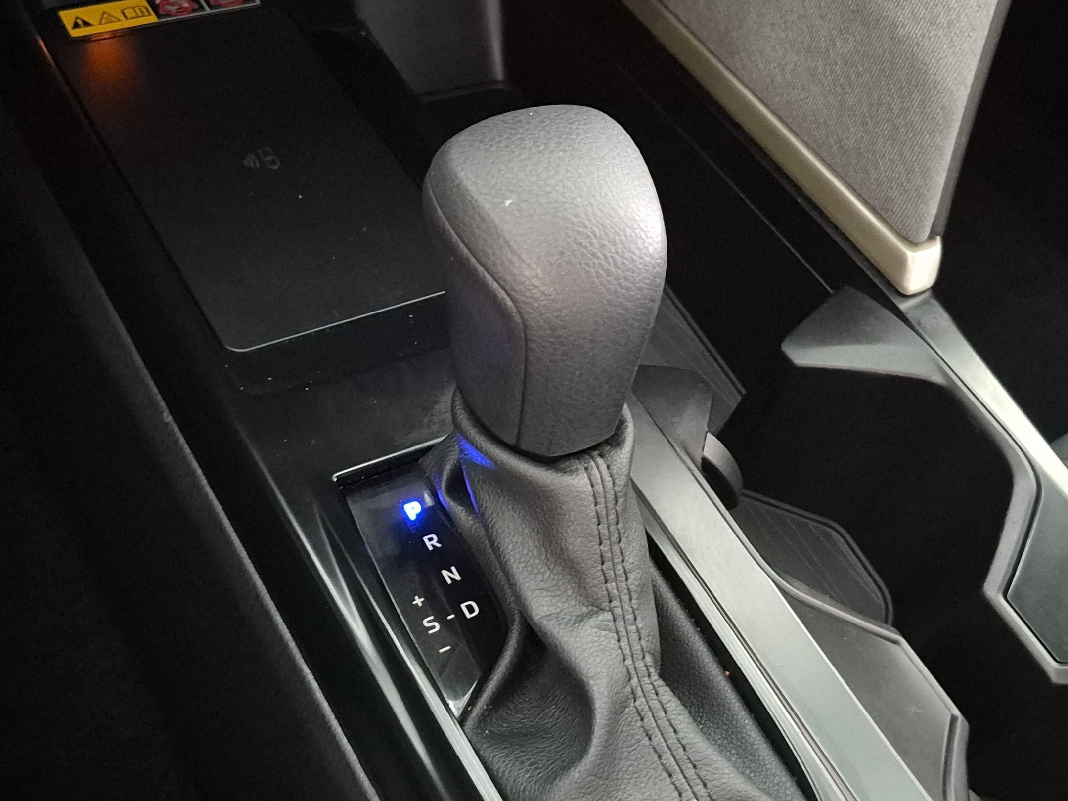 Used 2025 Toyota Camry LE FWD image 19
