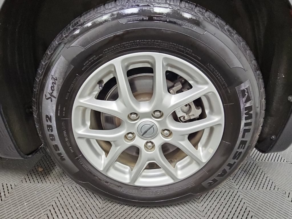 Used 2023 Chrysler Pacifica Touring-L FWD image 40