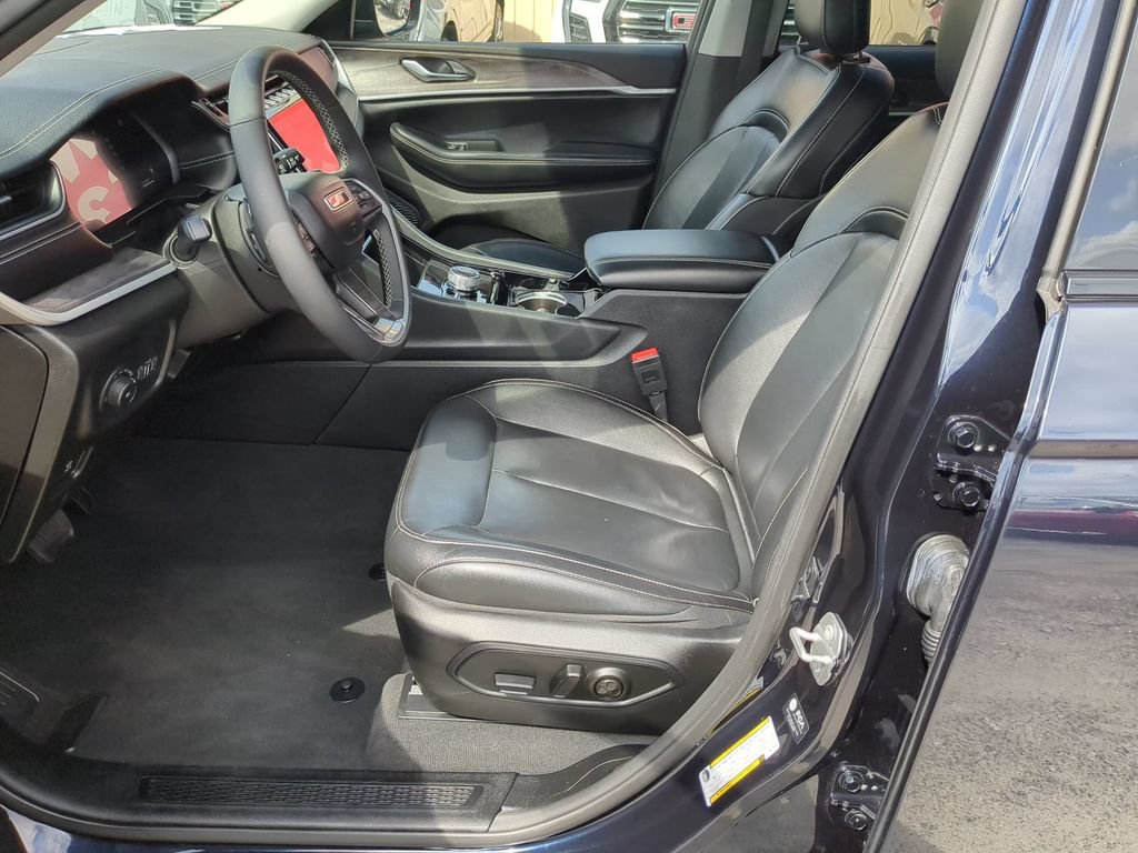 Used 2023 Jeep Grand Cherokee Limited AWD/4WD image 14
