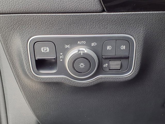 Used 2025 Mercedes-Benz GLA 250 image 11