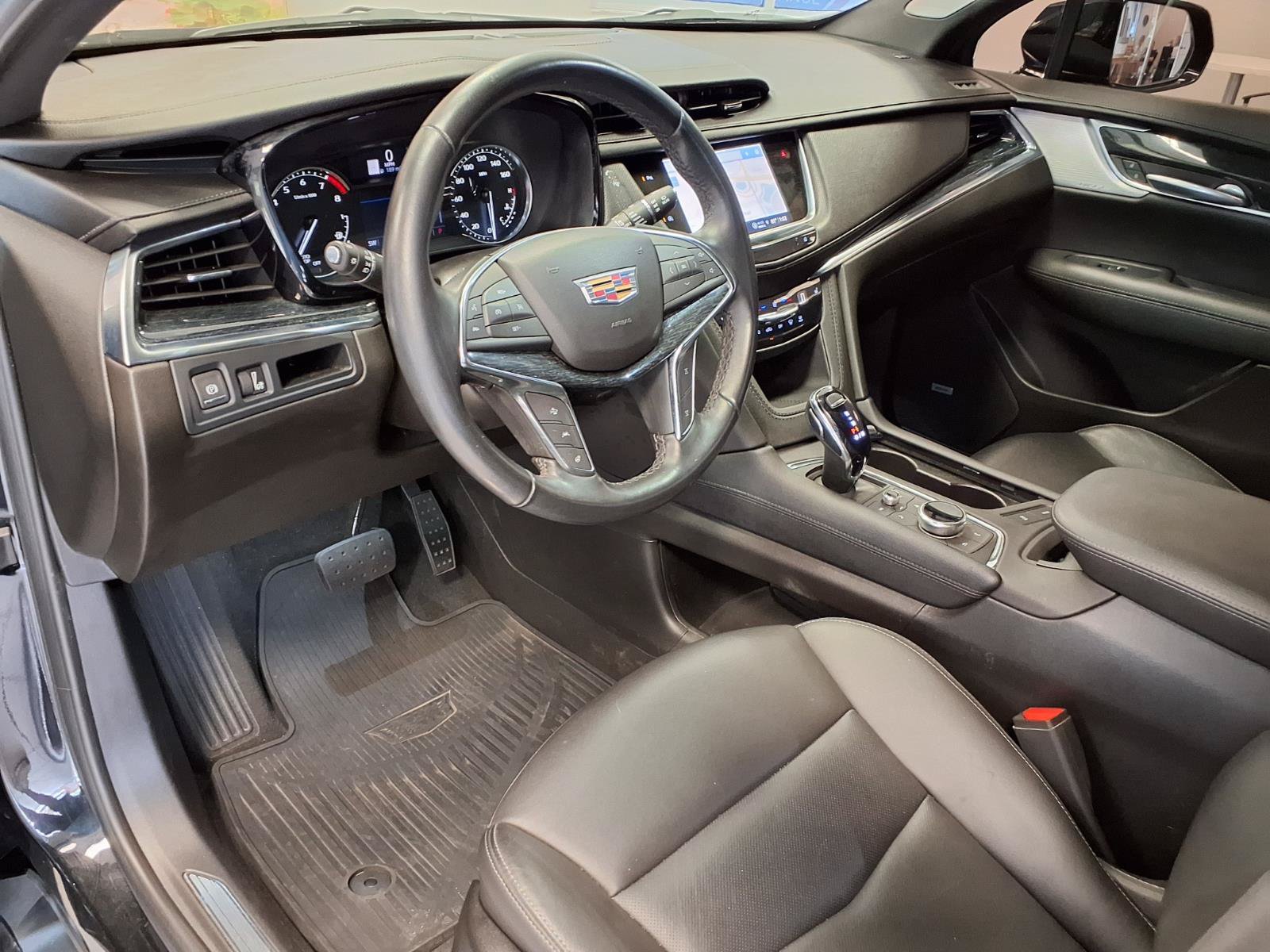Certified 2024 Cadillac XT5 Premium Luxury FWD image 19