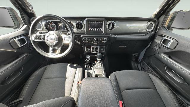 Used 2021 Jeep Wrangler Unlimited Sahara image 3