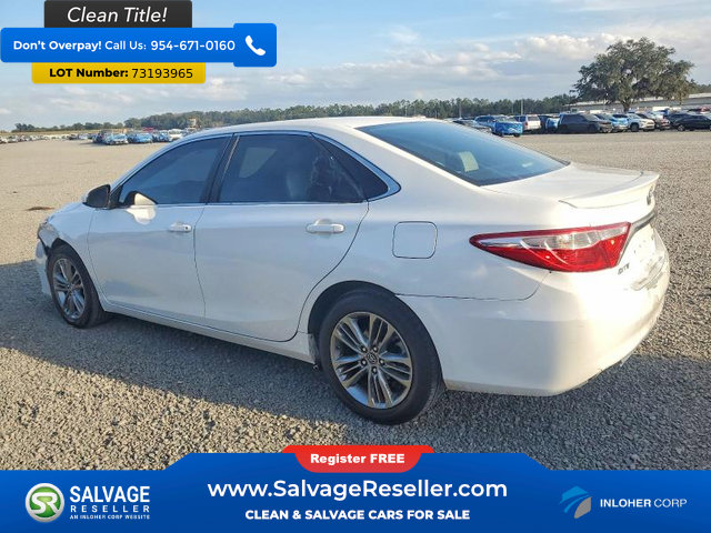 Used 2017 Toyota Camry SE image 3