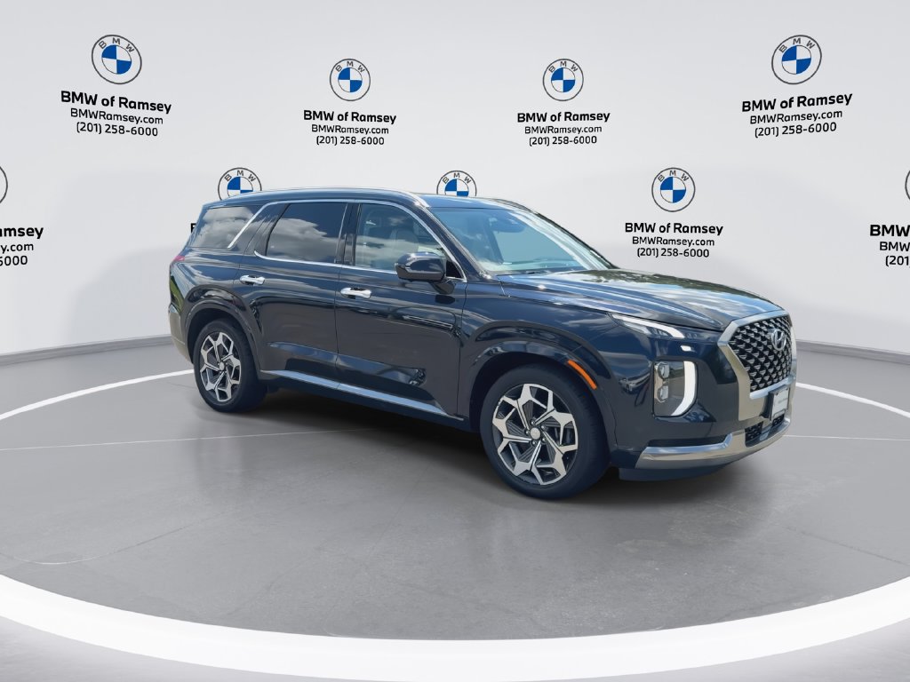 Used 2022 Hyundai Palisade Calligraphy FWD image 2