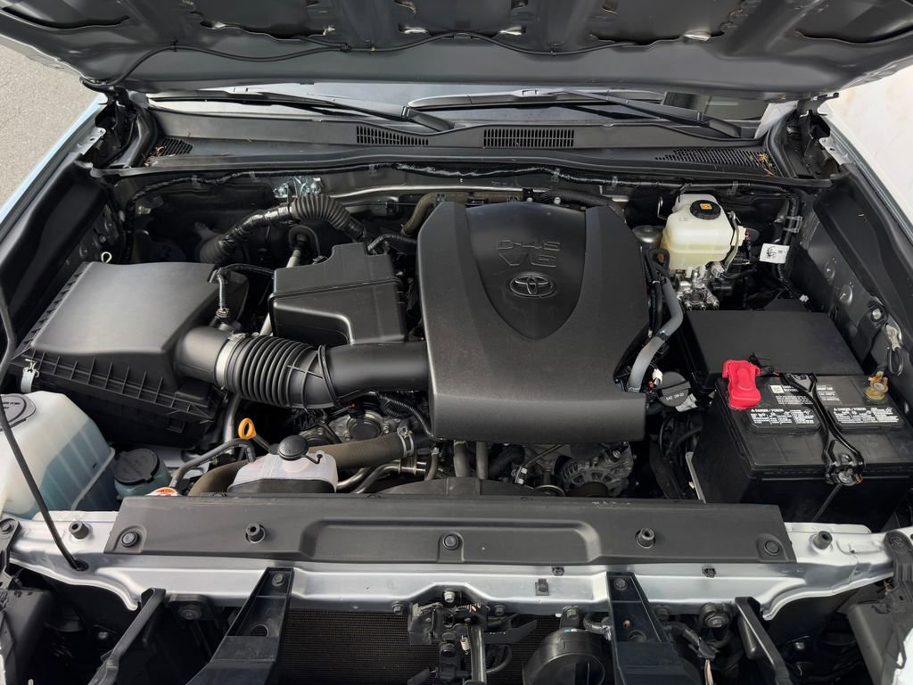 Certified 2020 Toyota Tacoma TRD Off-Road AWD/4WD image 20