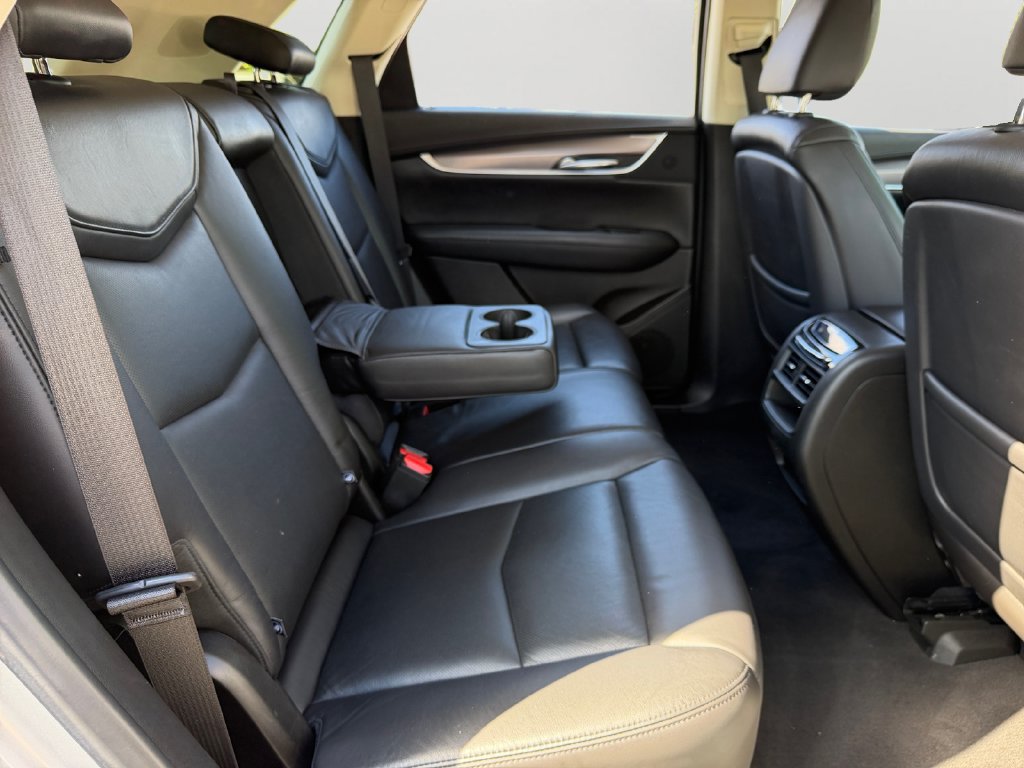 Used 2018 Cadillac XT5 Premium Luxury AWD/4WD image 8