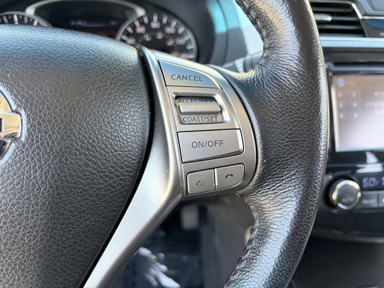 Used 2014 Nissan Altima 2.5 SL w/ Technology Package FWD image 21