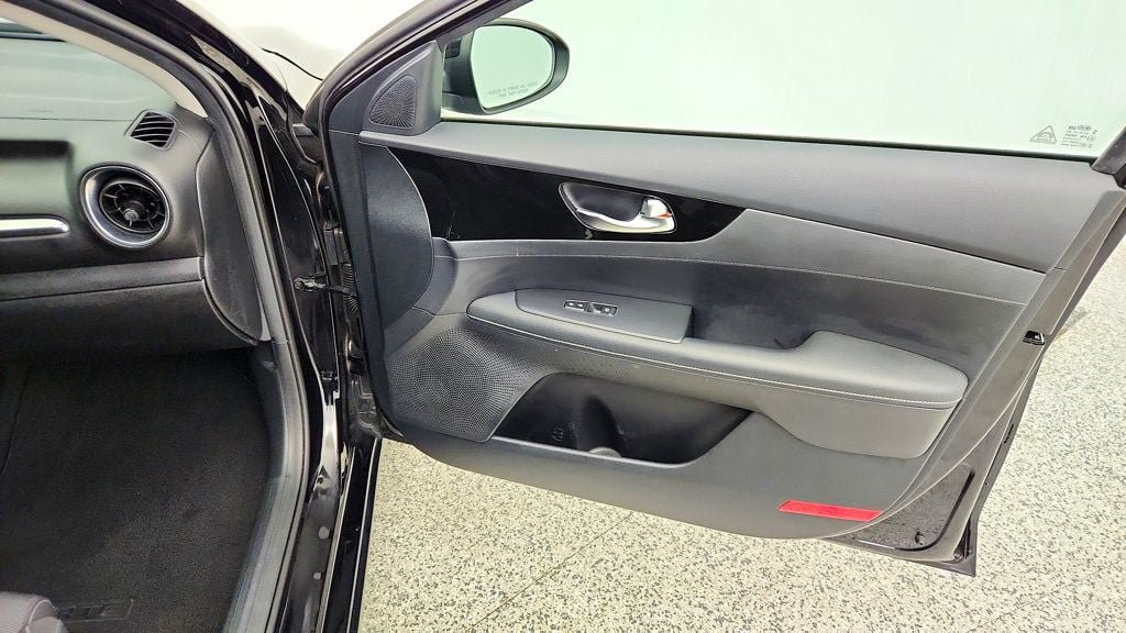 Used 2019 Kia Forte S w/ S Premium Package FWD image 26