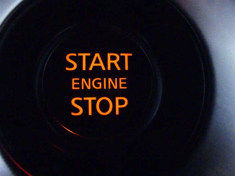 Used 2025 Nissan Sentra SV FWD image 18
