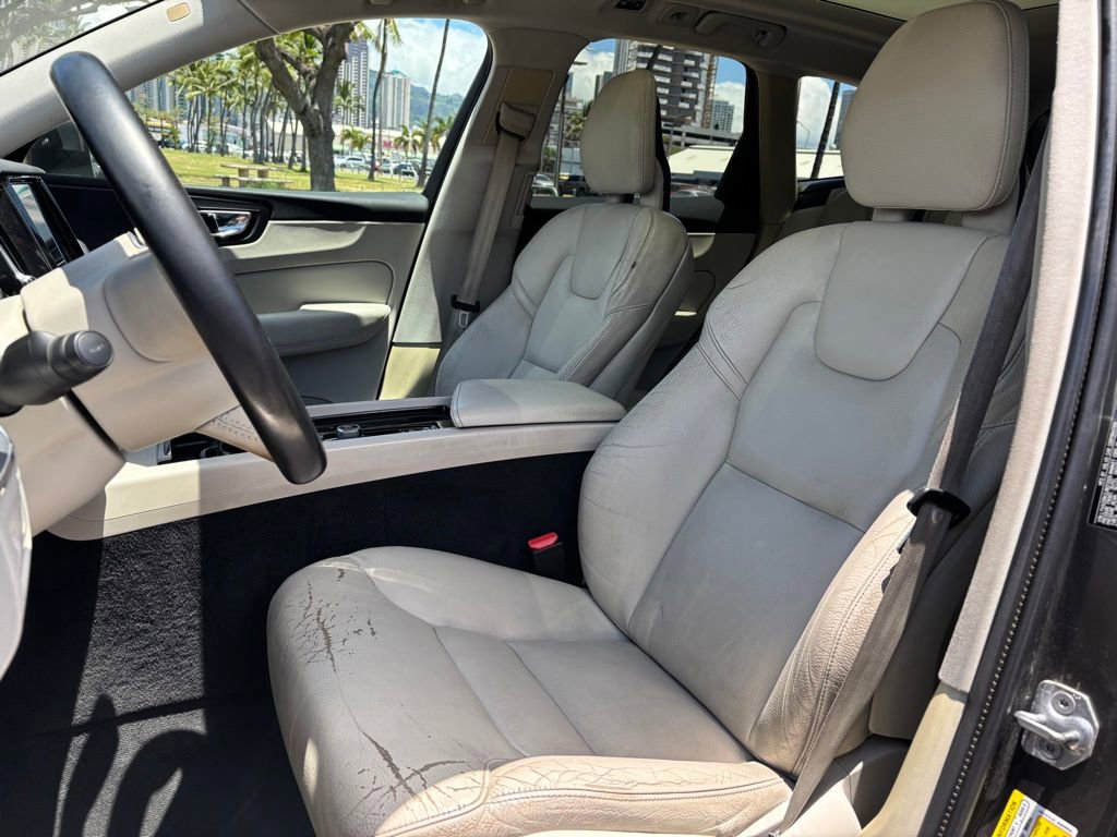 Used 2018 Volvo XC60 T6 Momentum w/ Convenience Package AWD/4WD image 8