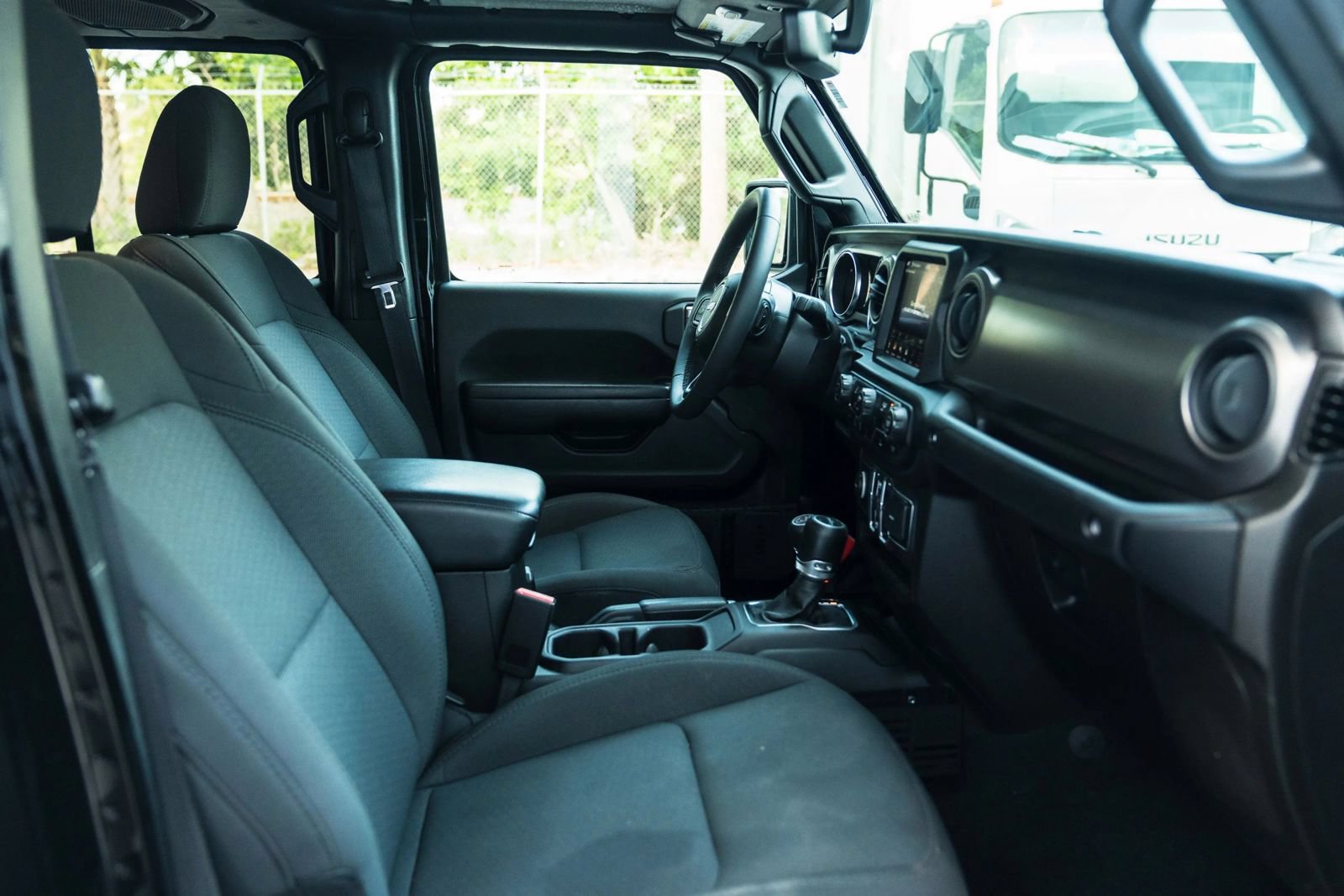 Used 2023 Jeep Gladiator Sport AWD/4WD image 24